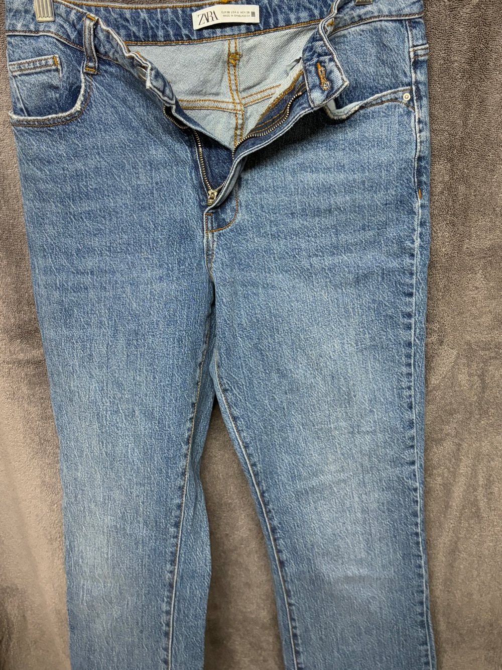 ZARA Light Wash Skinny Jeans - Blue